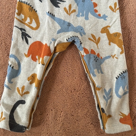 Viverano Organics long sleeve one piece. Size 3-6 months. - Picture 3 of 6